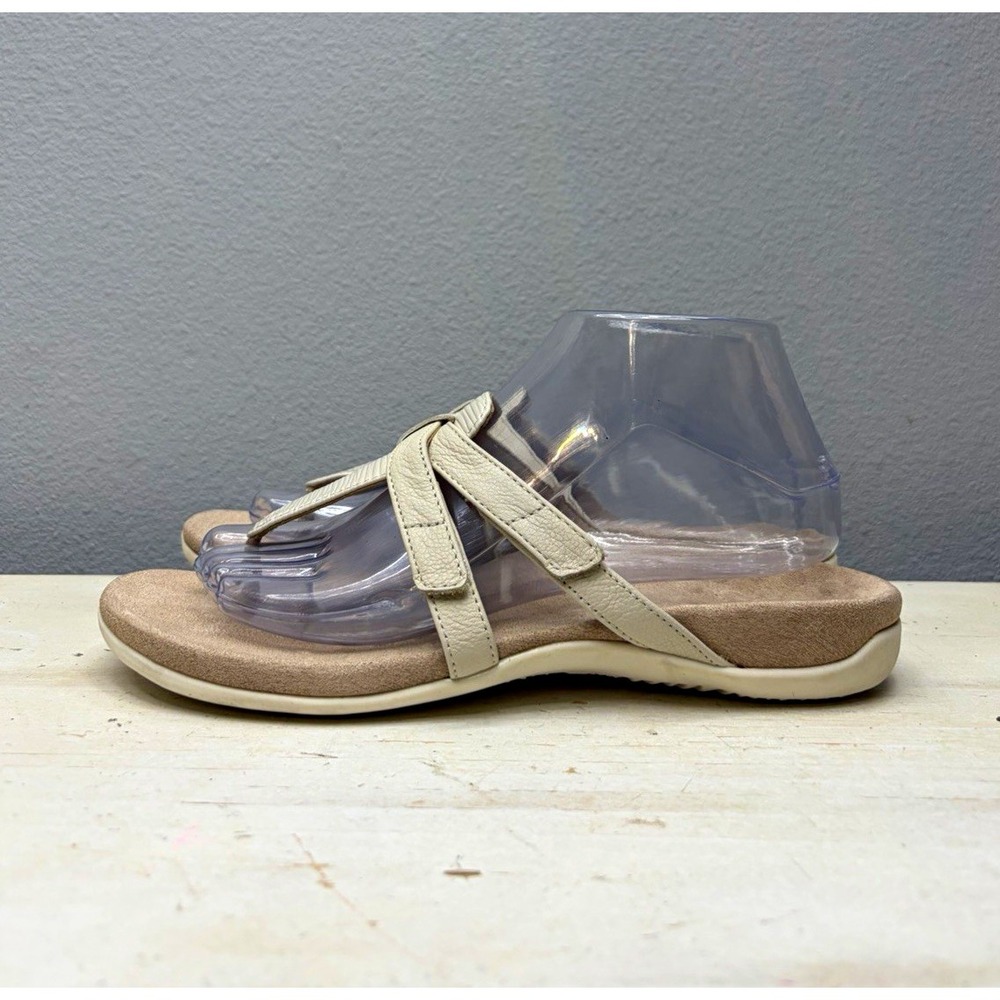 Vionic Beige Leather Karley Toe-Post Sandals Size 8